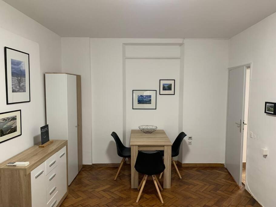 New Episode - Apartment With Private Parking Ljubljana Extérieur photo