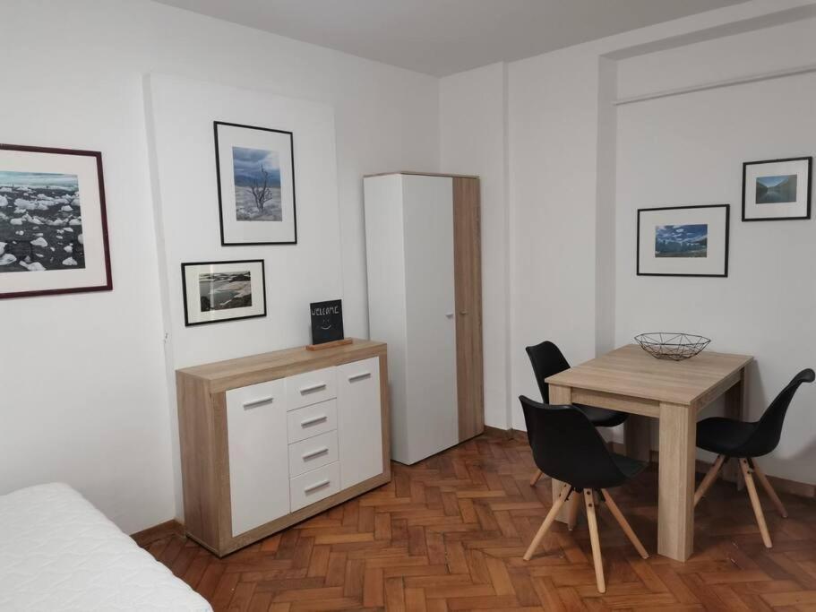 New Episode - Apartment With Private Parking Ljubljana Extérieur photo